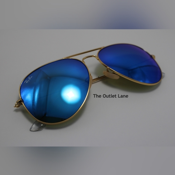 Model Display Ray-Ban Aviator Blue Mirror RB3025 - Picture 8 of 16